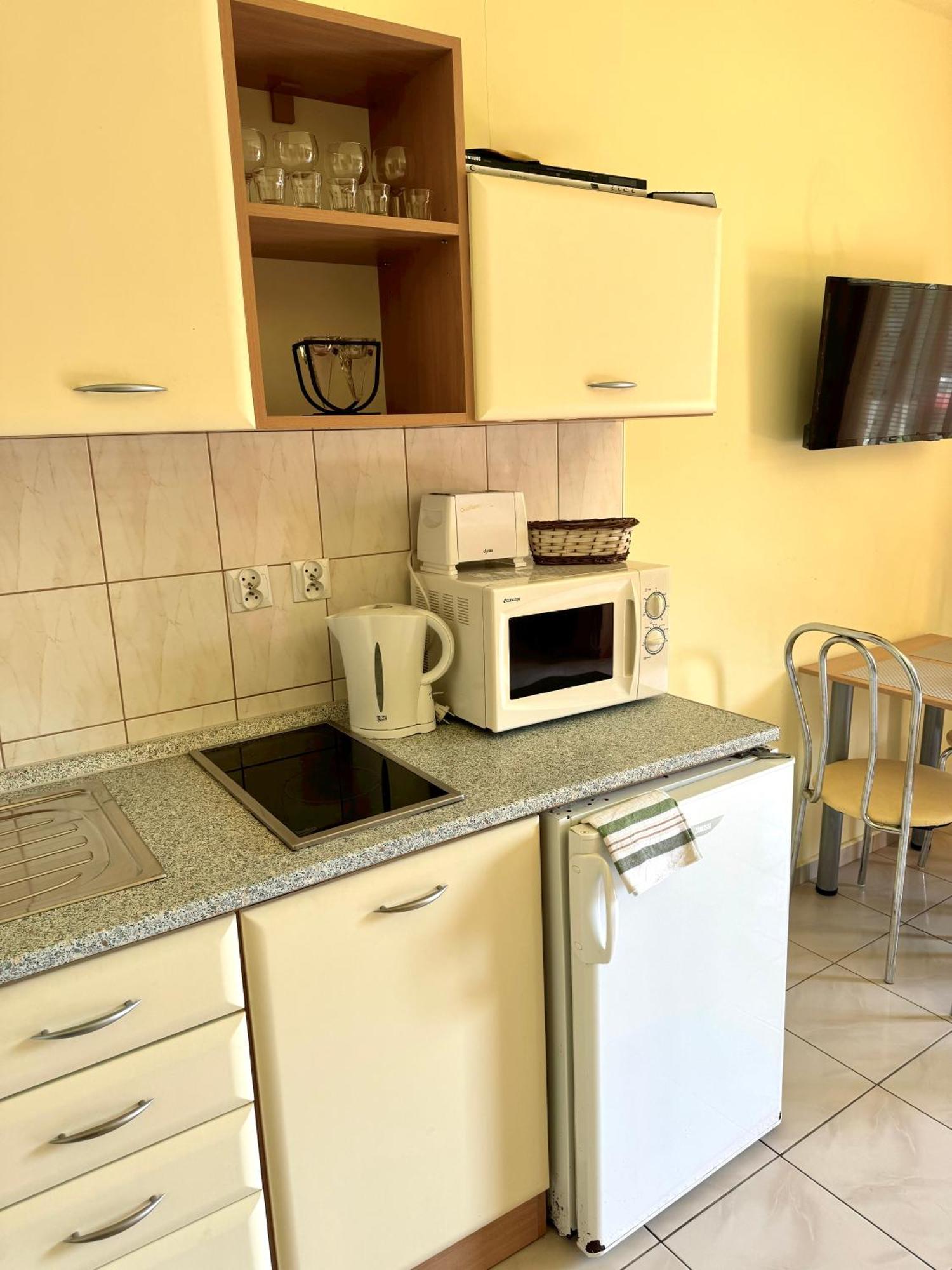 Apartmány Hawaii Patince Esterno foto
